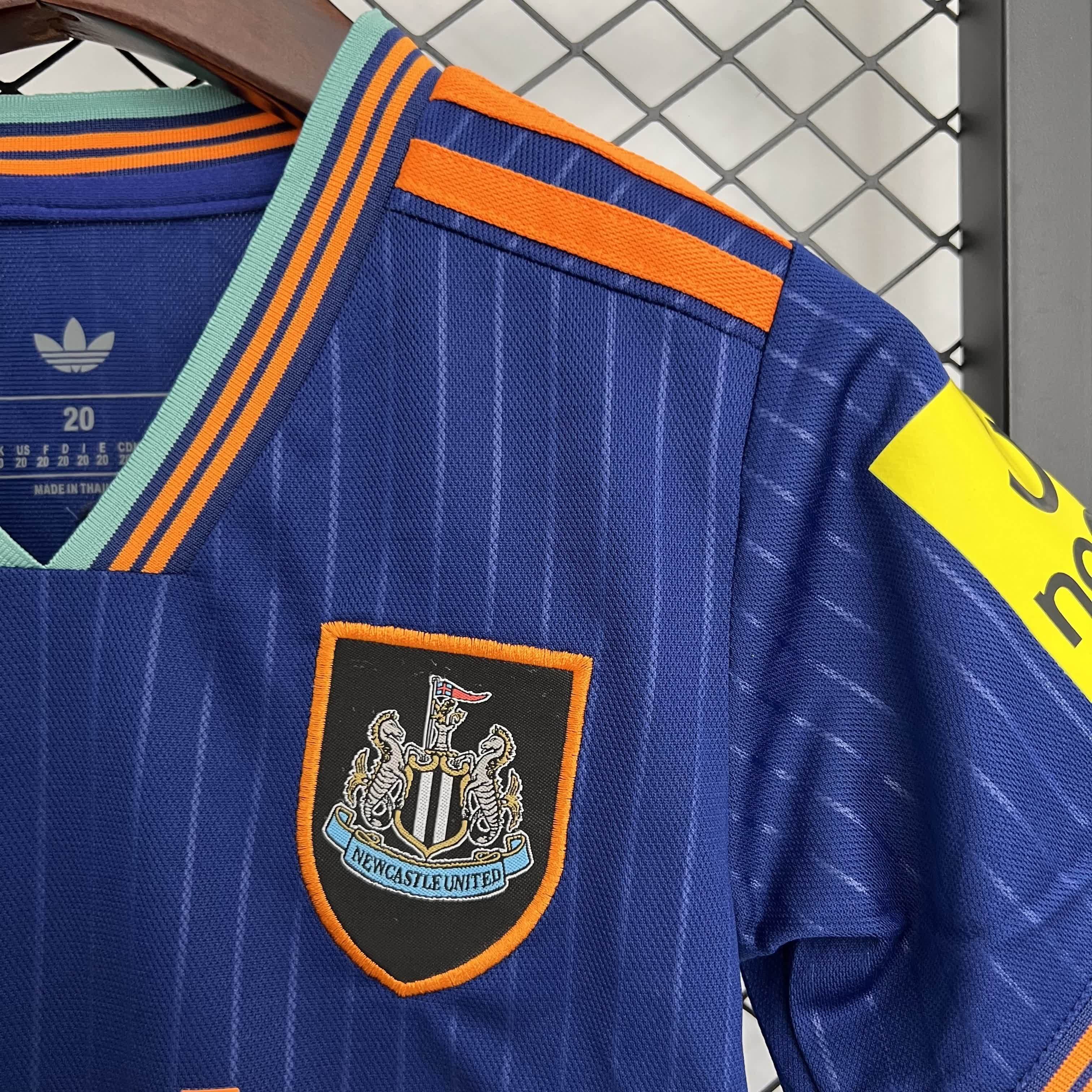 Conjunto NewCastle Away 25/26 - Azul e laranja