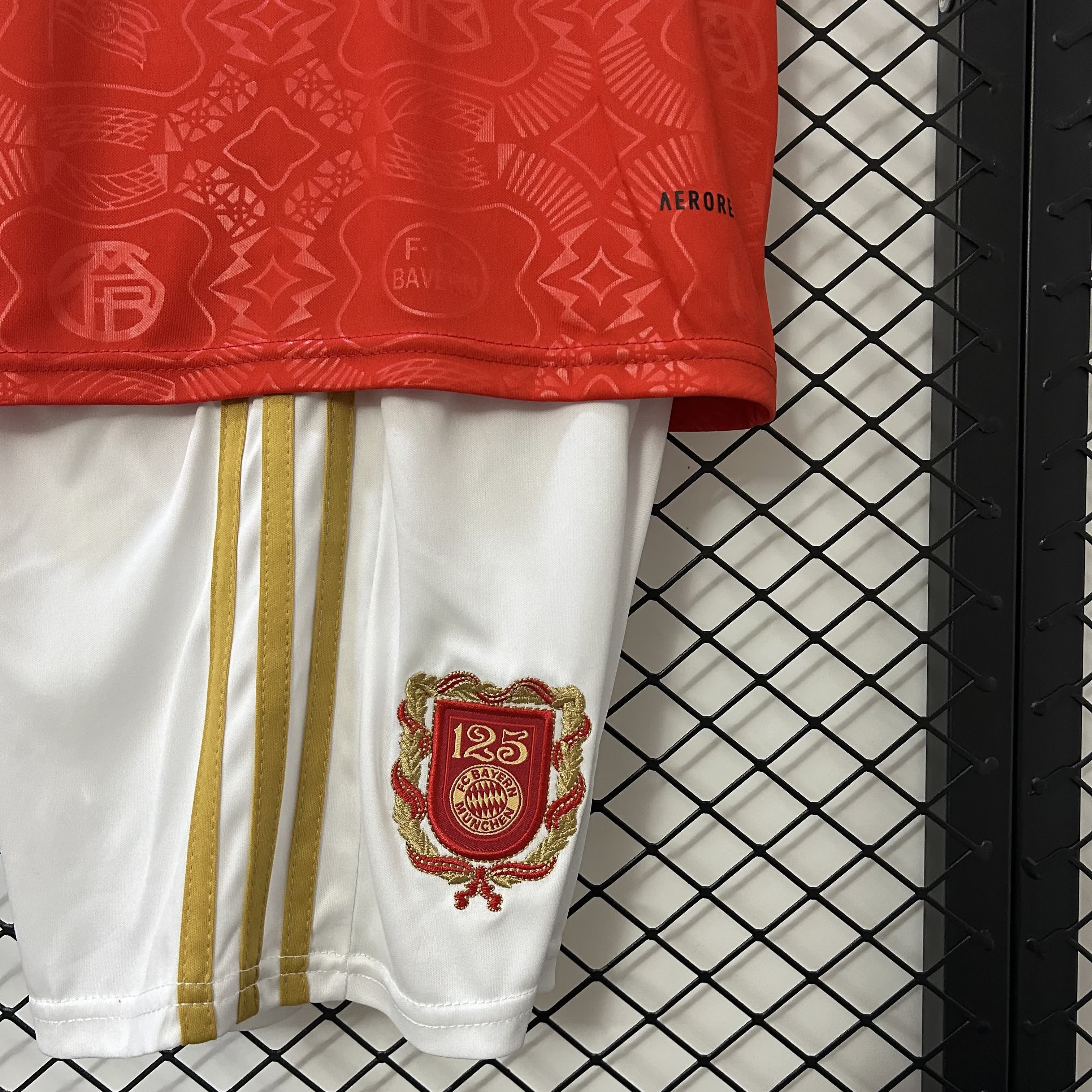 Conjunto Bayer 125 anos 25/26