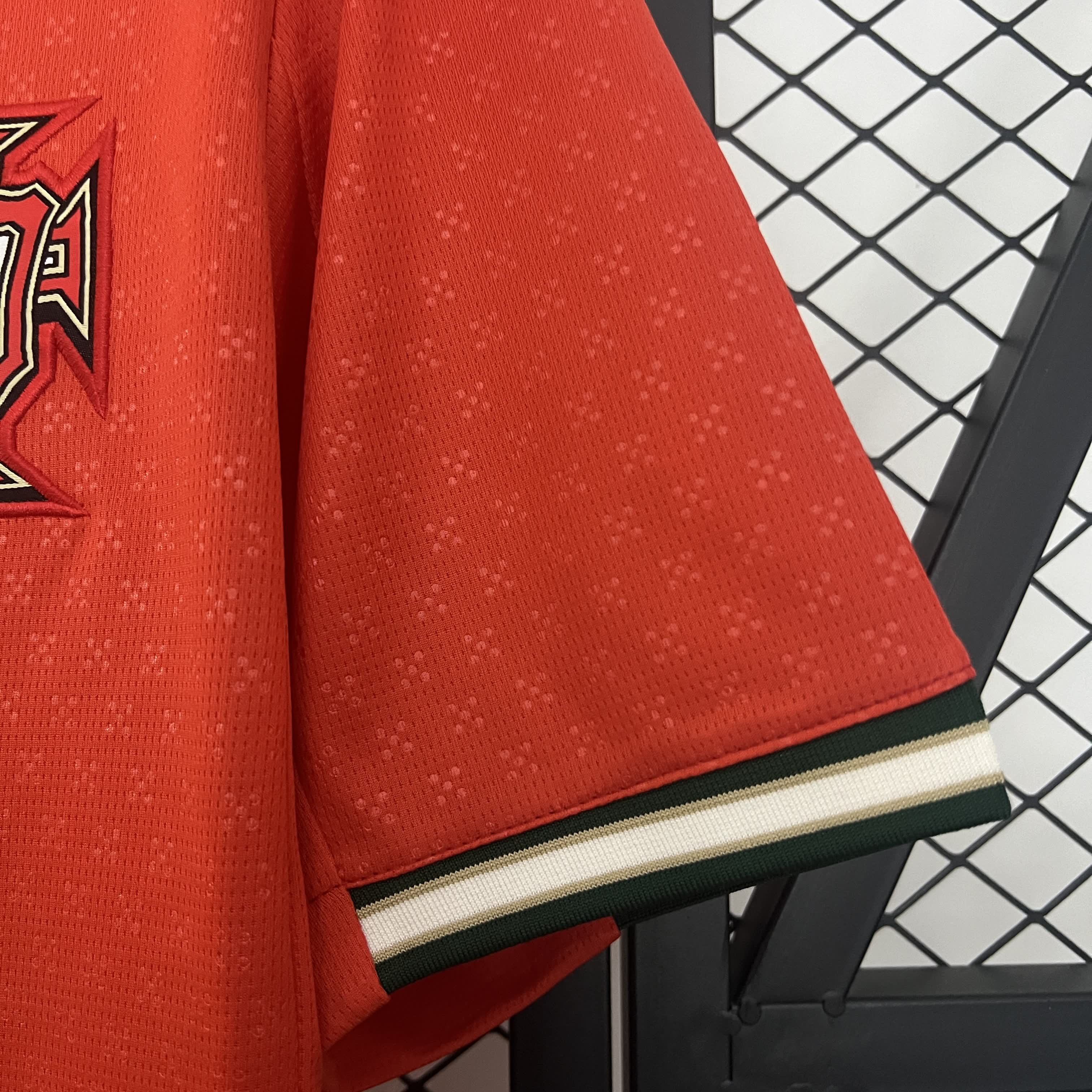 Camisa Portugal Titular 25/26 - Versão Torcedor Vermelha Puma