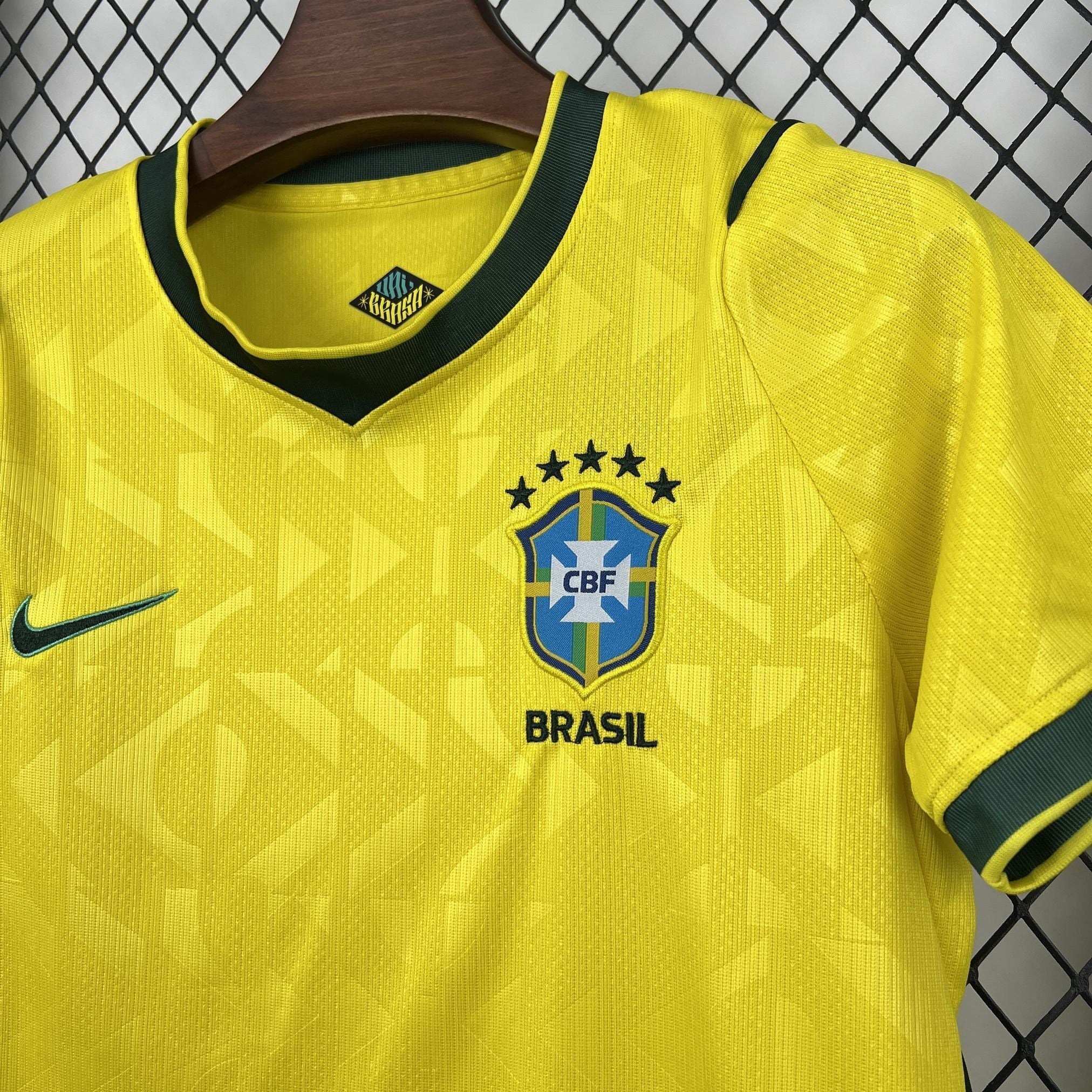 Conjunto Infantil Brasil Titular 2026 - Amarelo