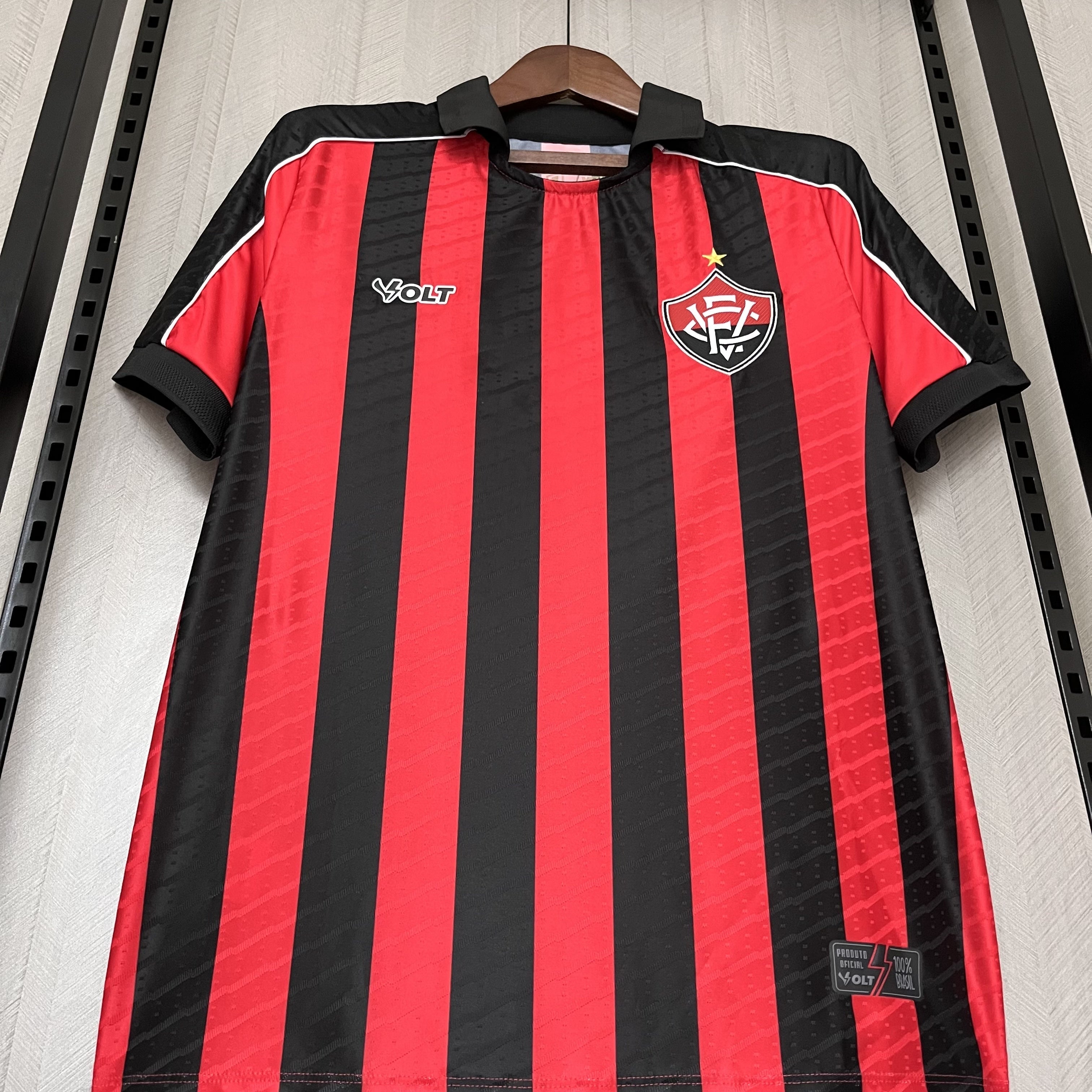 Camisa Vitória Titular 25/26 - Vermelha e Preta